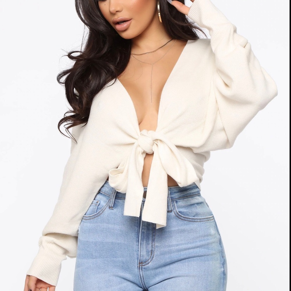 🌟NWOT Fashion Nova Cropped Wrap Sweater